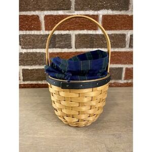 Longaberger 2004‎ Collectors Club Collectors Edition Basket, Liner & Protector